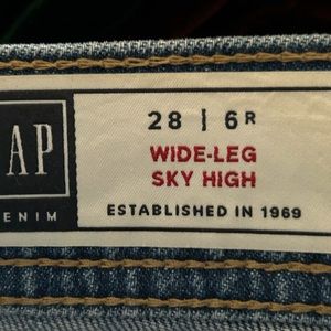 Wide leg sky high gap jeans
